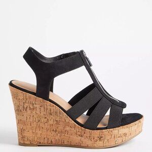 NWT Torrid Stretch Front Zip Wedge Size 12